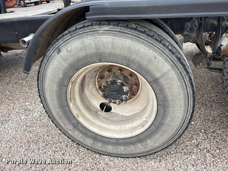 image for item ET7488 2014 International ProStar Plus 122  semi truck