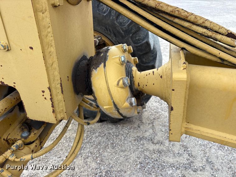 image for item ET7489 1998 John Deere 670CH motor grader