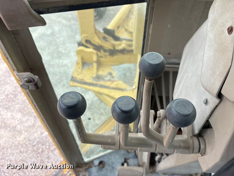 image for item ET7489 1998 John Deere 670CH motor grader