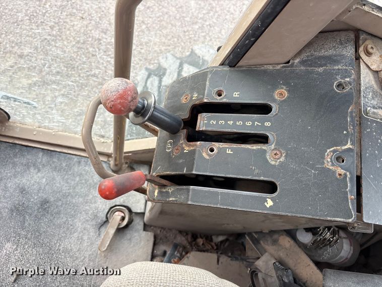 image for item ET7489 1998 John Deere 670CH motor grader