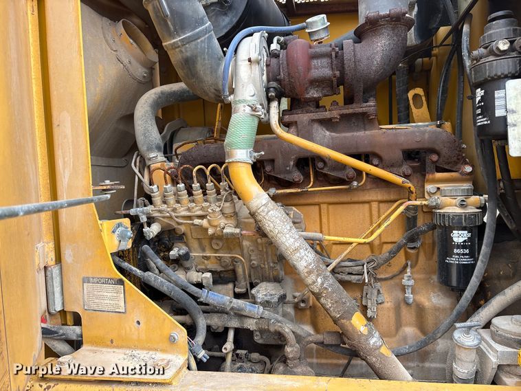 image for item ET7489 1998 John Deere 670CH motor grader