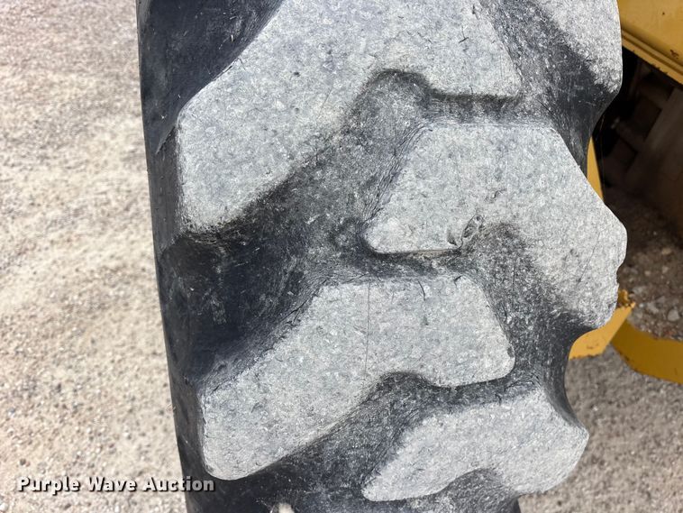 image for item ET7489 1998 John Deere 670CH motor grader