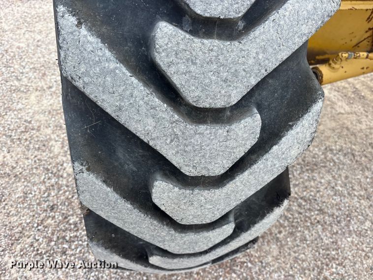 image for item ET7489 1998 John Deere 670CH motor grader