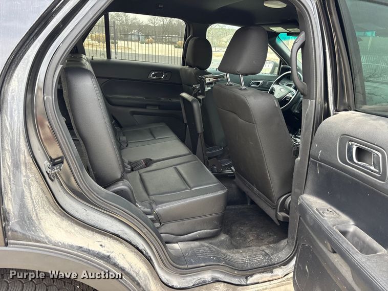 image for item ET7492 2016 Ford Explorer Police Interceptor SUV