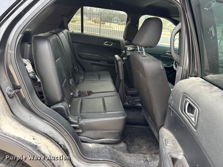 image for item ET7492 2016 Ford Explorer Police Interceptor SUV