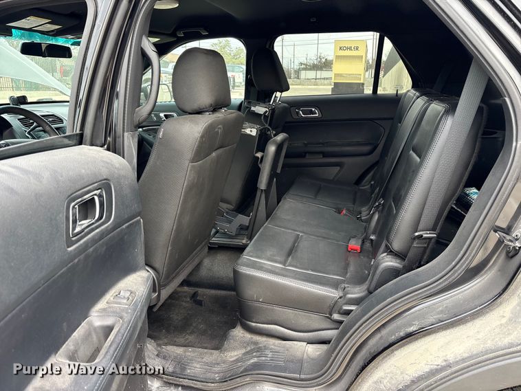 image for item ET7492 2016 Ford Explorer Police Interceptor SUV