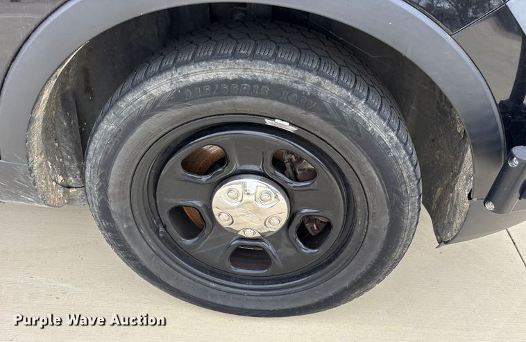 image for item ET7492 2016 Ford Explorer Police Interceptor SUV