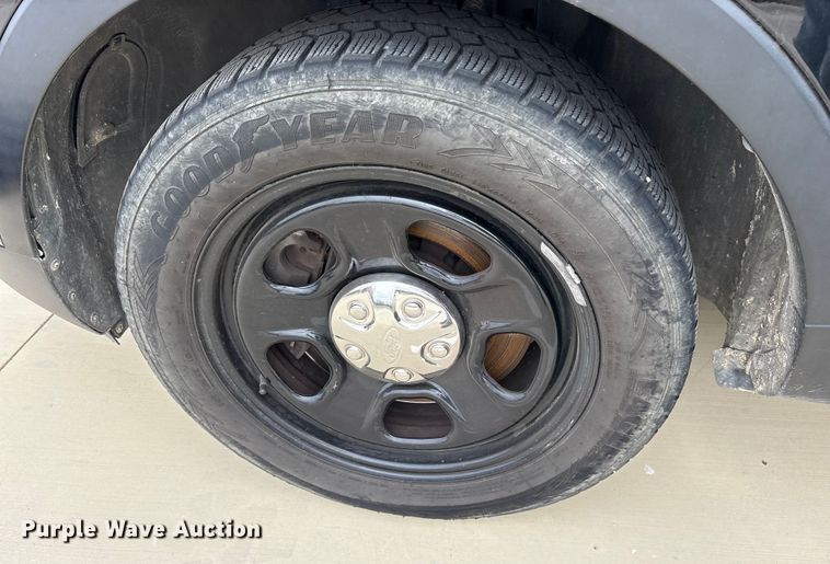 image for item ET7492 2016 Ford Explorer Police Interceptor SUV