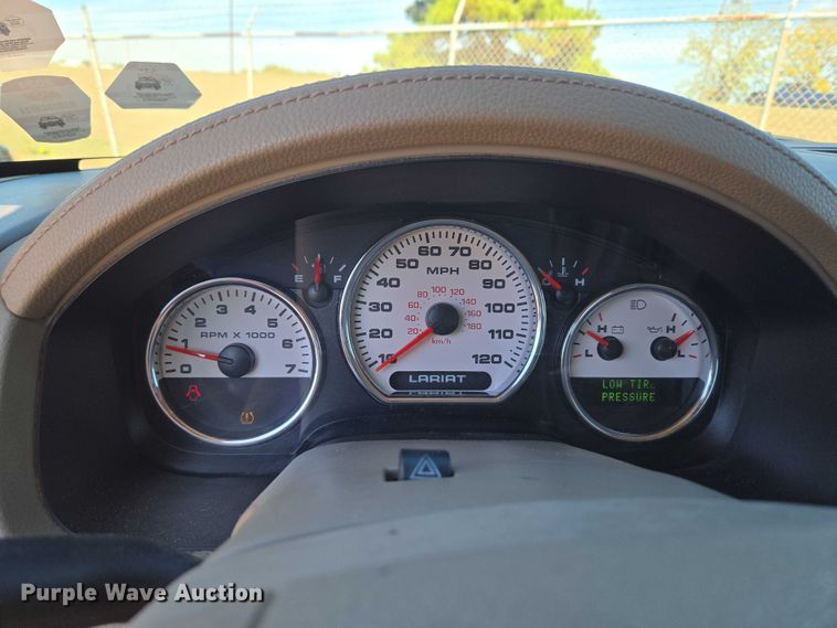 image for item EU3993 2007 Ford F150 Lariat Crew Cab pickup truck