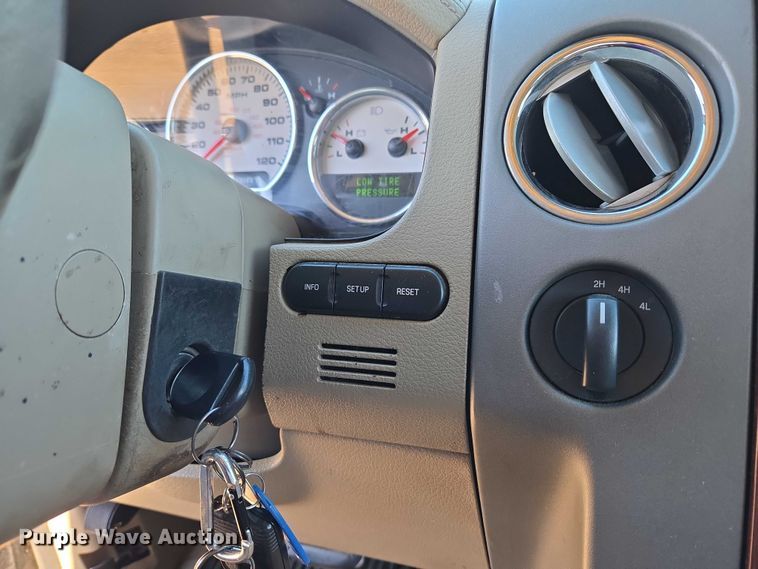 image for item EU3993 2007 Ford F150 Lariat Crew Cab pickup truck