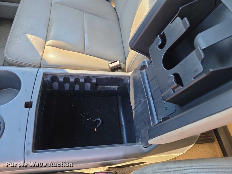 image for item EU3993 2007 Ford F150 Lariat Crew Cab pickup truck