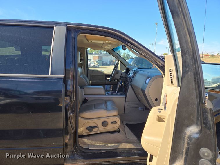 image for item EU3993 2007 Ford F150 Lariat Crew Cab pickup truck