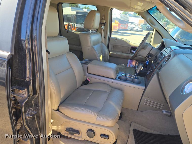 image for item EU3993 2007 Ford F150 Lariat Crew Cab pickup truck