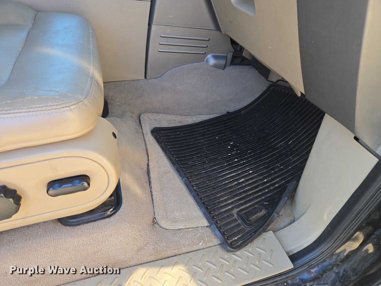 image for item EU3993 2007 Ford F150 Lariat Crew Cab pickup truck