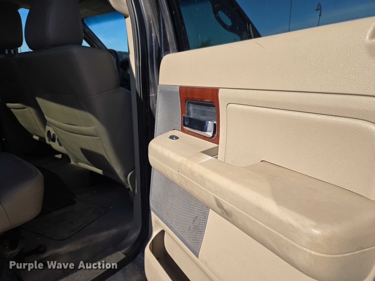 image for item EU3993 2007 Ford F150 Lariat Crew Cab pickup truck