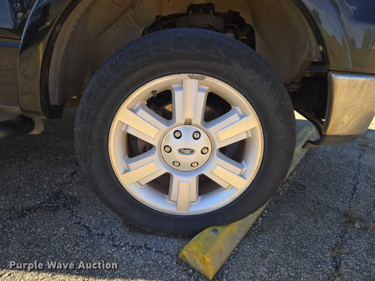 image for item EU3993 2007 Ford F150 Lariat Crew Cab pickup truck