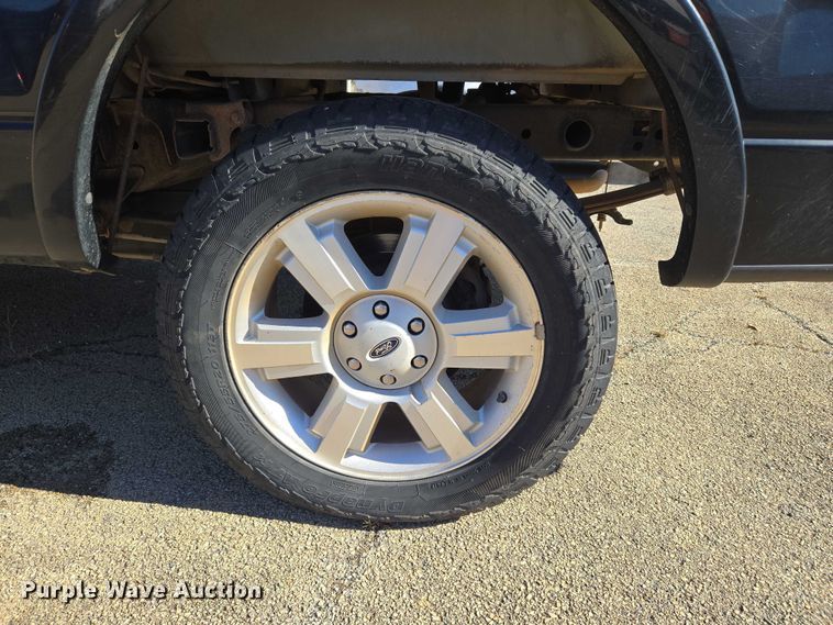 image for item EU3993 2007 Ford F150 Lariat Crew Cab pickup truck