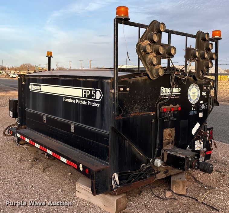 image for item EU4822 Bergkamp FPS pothole patcher bed