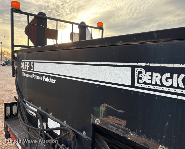 image for item EU4822 Bergkamp FPS pothole patcher bed