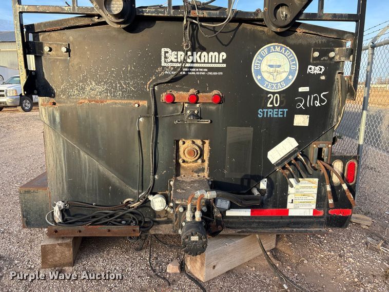 image for item EU4822 Bergkamp FPS pothole patcher bed