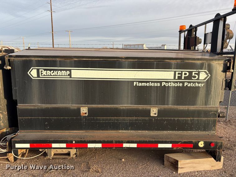 image for item EU4822 Bergkamp FPS pothole patcher bed