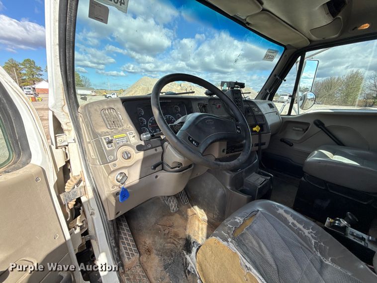 image for item EU5493 2009 Sterling L8500 dump truck