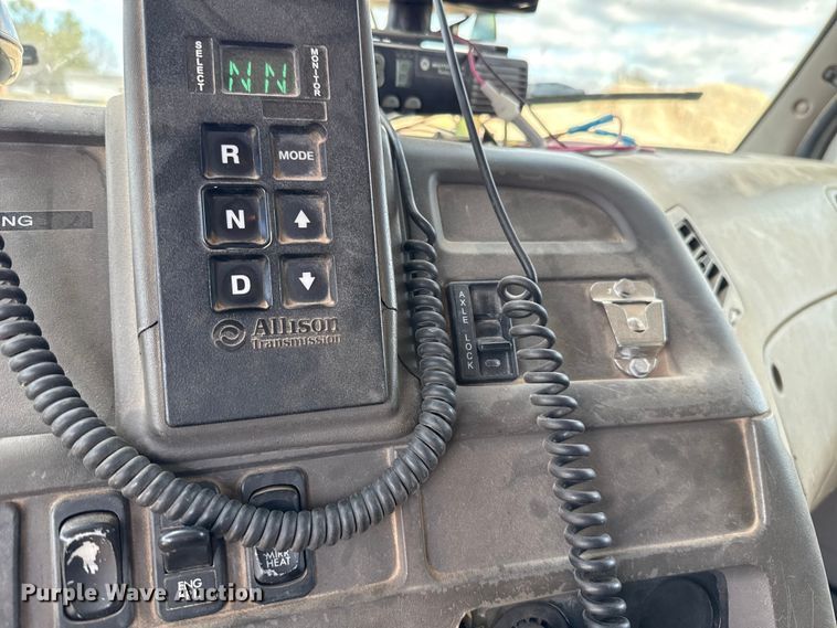 image for item EU5493 2009 Sterling L8500 dump truck