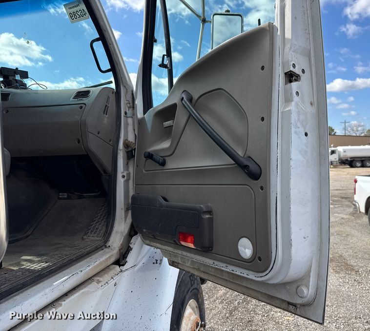 image for item EU5493 2009 Sterling L8500 dump truck