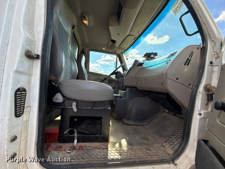 image for item EU5493 2009 Sterling L8500 dump truck