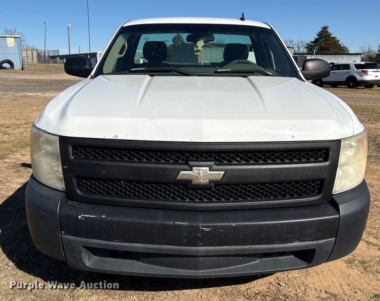 image for item EV2600 2007 Chevrolet Silverado 1500 pickup truck