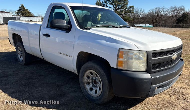 image for item EV2600 2007 Chevrolet Silverado 1500 pickup truck