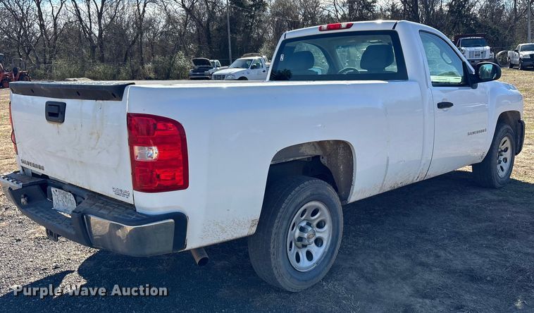 image for item EV2600 2007 Chevrolet Silverado 1500 pickup truck