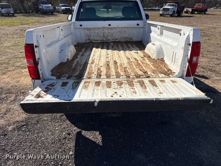 image for item EV2600 2007 Chevrolet Silverado 1500 pickup truck