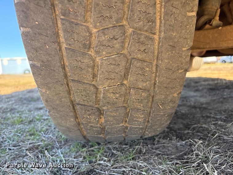 image for item EV2600 2007 Chevrolet Silverado 1500 pickup truck