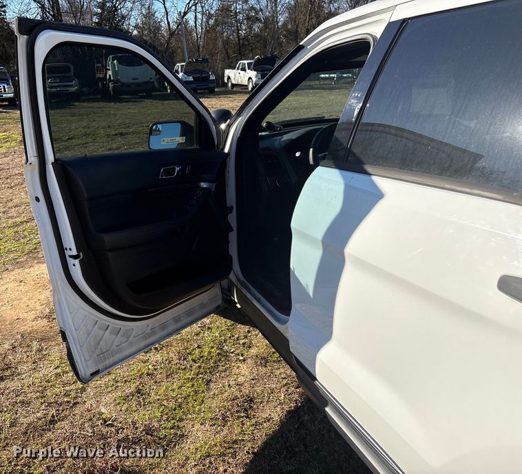 image for item EV2602 2015 Ford Explorer Police Interceptor SUV