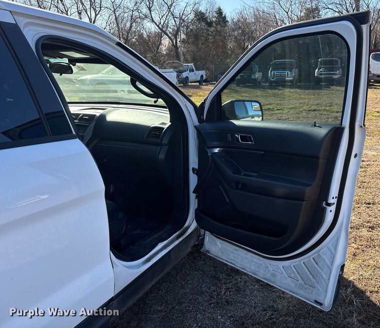 image for item EV2602 2015 Ford Explorer Police Interceptor SUV