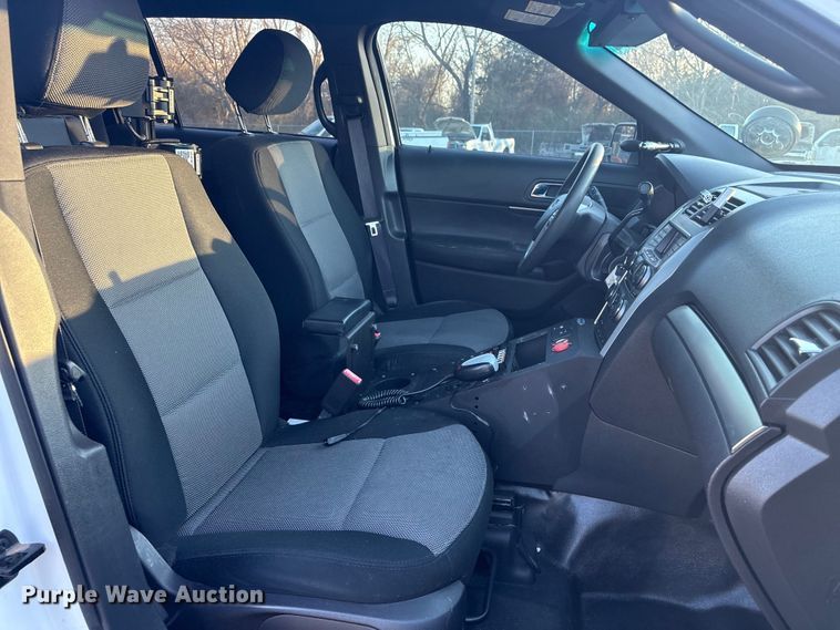 image for item EV2604 2015 Ford Explorer Police Interceptor SUV
