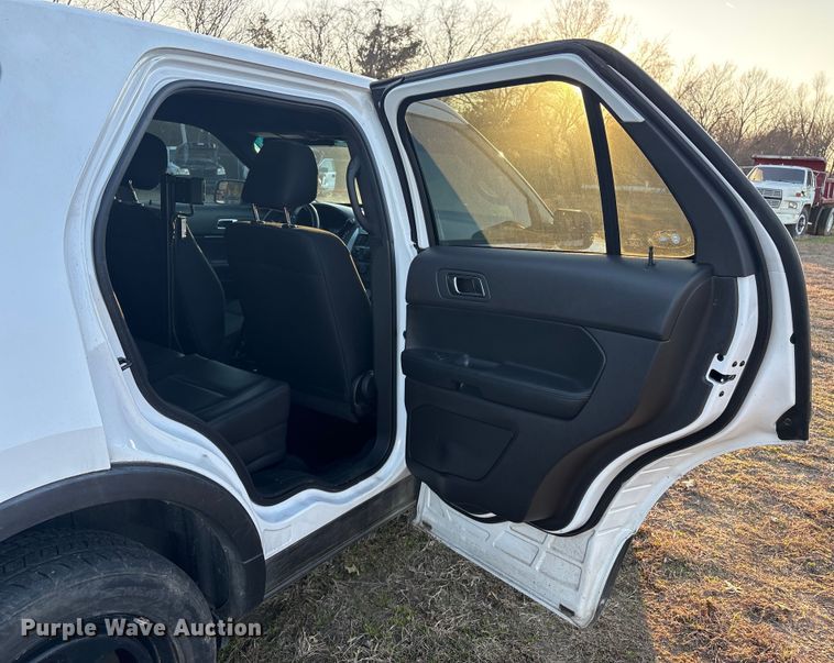 image for item EV2604 2015 Ford Explorer Police Interceptor SUV