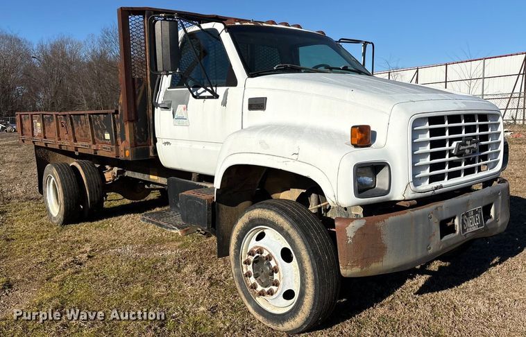 image for item EV2610 2000 Chevrolet C7 dump flatbed truck