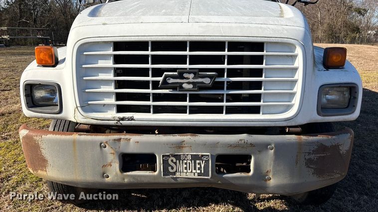 image for item EV2610 2000 Chevrolet C7 dump flatbed truck