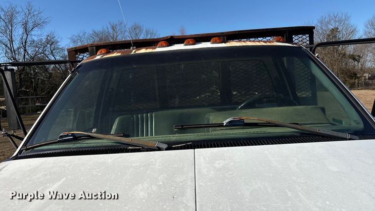 image for item EV2610 2000 Chevrolet C7 dump flatbed truck