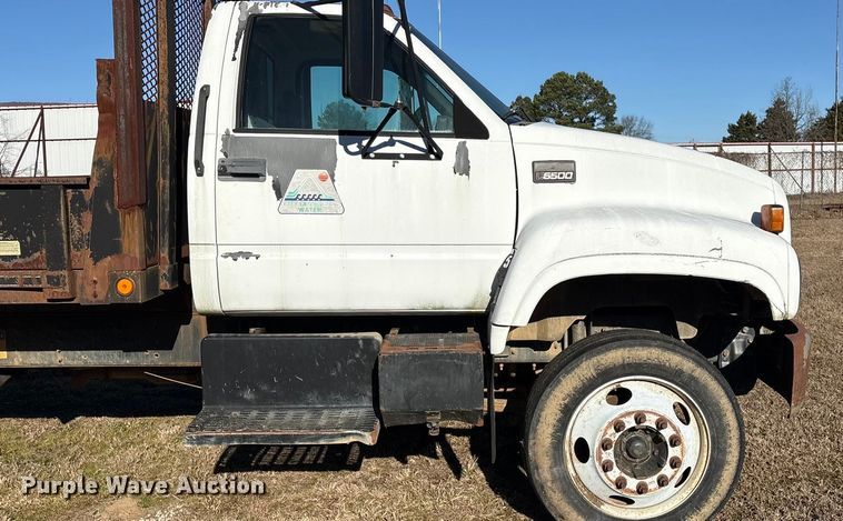 image for item EV2610 2000 Chevrolet C7 dump flatbed truck