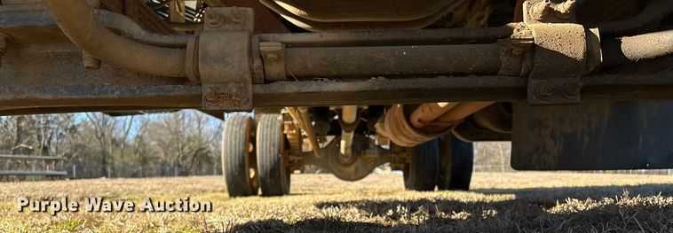 image for item EV2610 2000 Chevrolet C7 dump flatbed truck