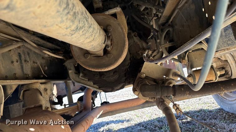 image for item EV2610 2000 Chevrolet C7 dump flatbed truck