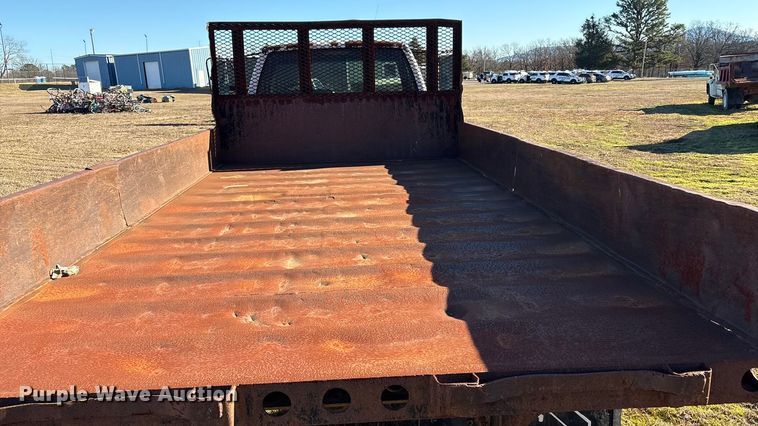 image for item EV2610 2000 Chevrolet C7 dump flatbed truck