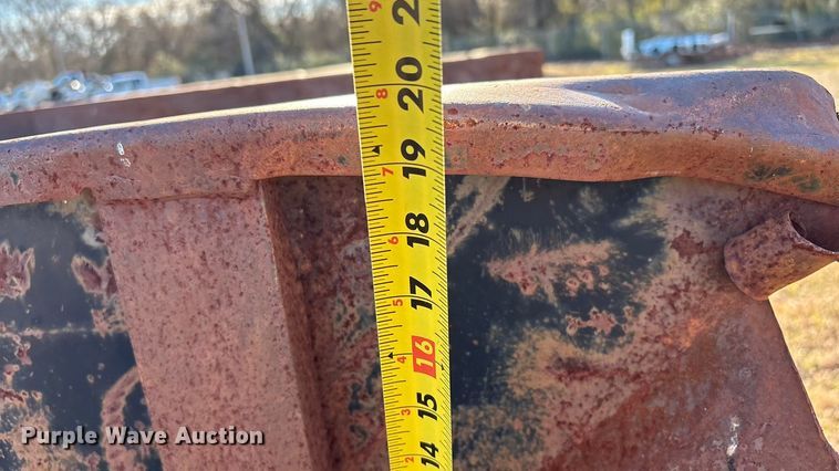 image for item EV2610 2000 Chevrolet C7 dump flatbed truck