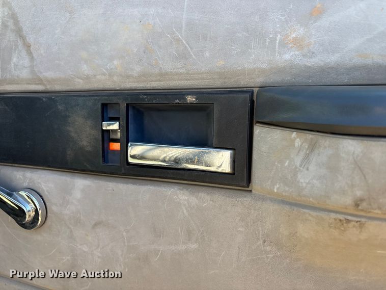 image for item EV2610 2000 Chevrolet C7 dump flatbed truck