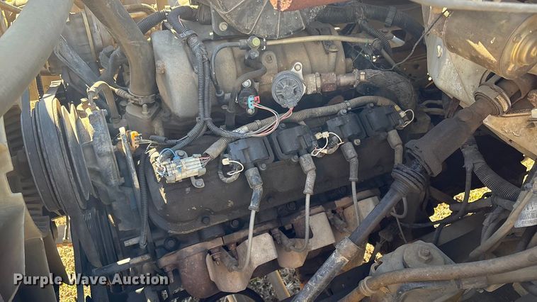 image for item EV2610 2000 Chevrolet C7 dump flatbed truck