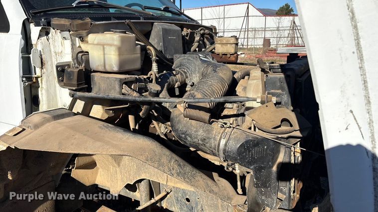 image for item EV2610 2000 Chevrolet C7 dump flatbed truck