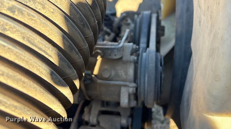 image for item EV2610 2000 Chevrolet C7 dump flatbed truck